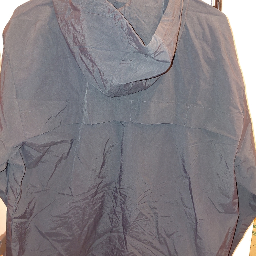New Balance Men's Black Windbreaker - Picture 5 of 5